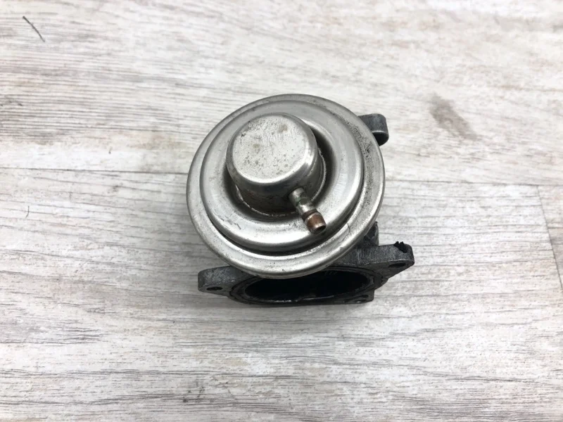 Вакуумный клапан ЕГР Skoda Octavia 2006 038129637D УНИВЕРСАЛ BKD