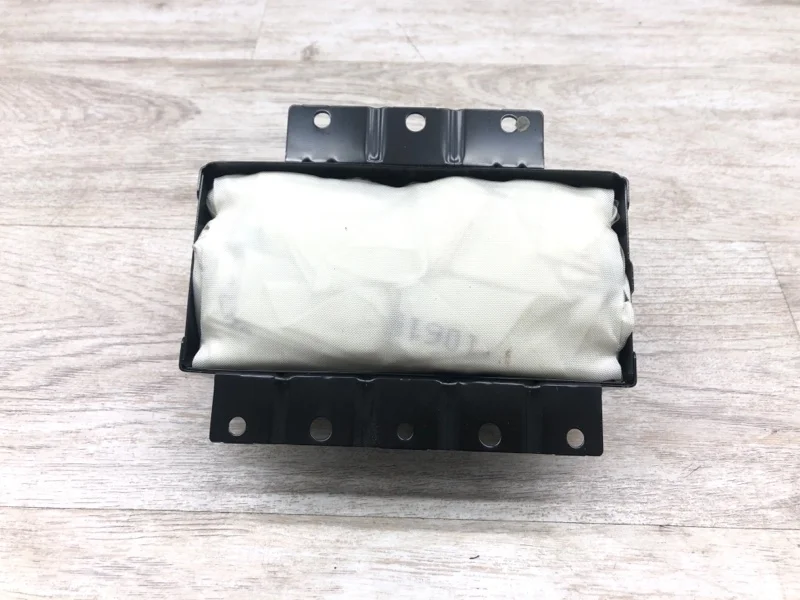 Подушка безопасности пассажира Kia Cee'd 2010 84540IHXXX УНИВЕРСАЛ D4FB