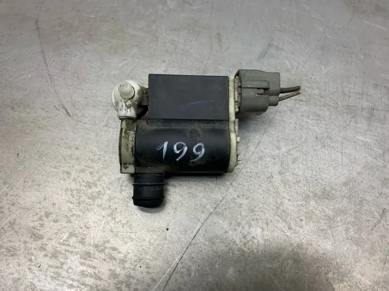 Насос омывателя Hyundai Veloster 2011 985102V100 ХЭТЧБЕК G4FD GDI