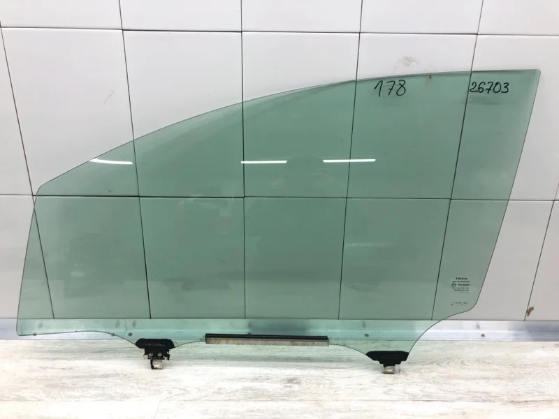 Стекло двери TOYOTA AURIS 2007 6810202230 ХЭТЧБЕК 1ND-TV, переднее левое