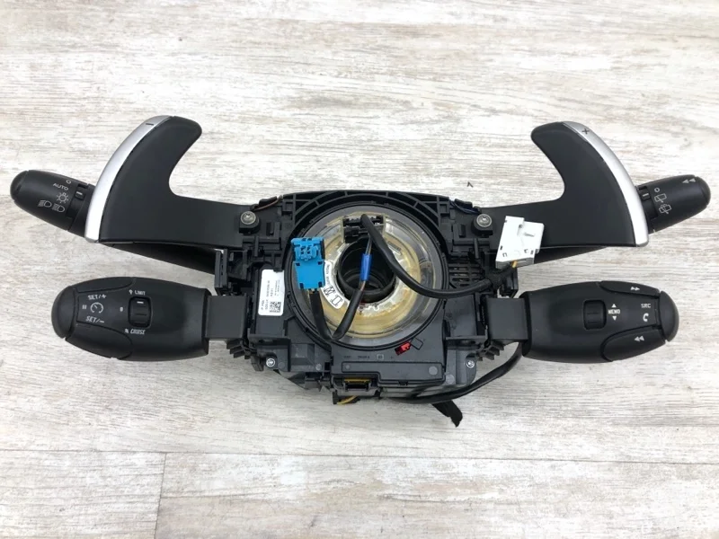 Подрулевой переключатель стрекоза Peugeot 5008 2011 6243A0 УНИВЕРСАЛ DV6C