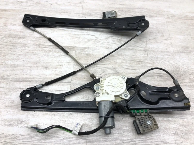 Мотор стеклоподъемника MERCEDES-BENZ E-CLASS 2003 A2117200246 УНИВЕРСАЛ 646.961 30 115431, передний правый