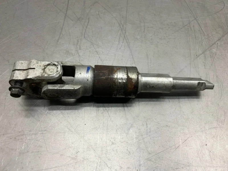 Кардан рулевой Volvo V70 2005 30741950 УНИВЕРСАЛ D5244T