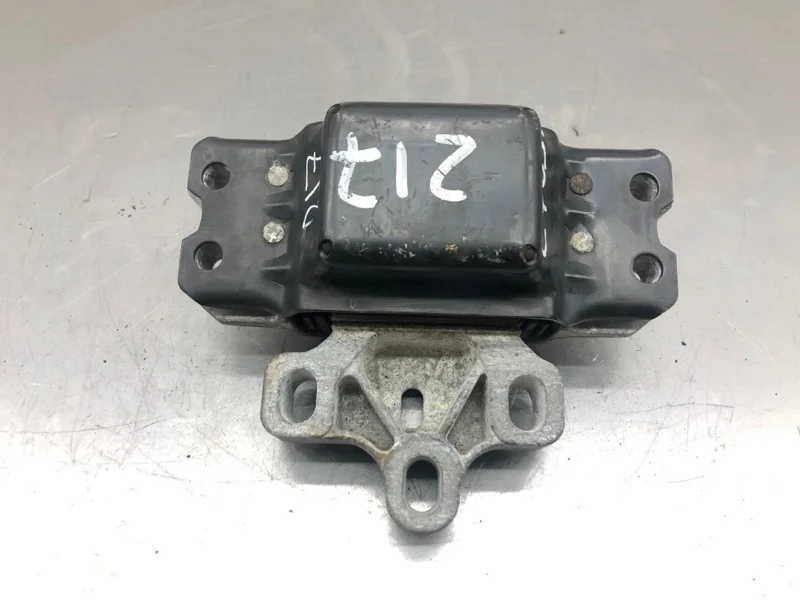 Подушка крепления двигателя SKODA OCTAVIA 2008 1K0199555 УНИВЕРСАЛ BLS