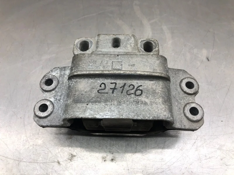 Подушка крепления двигателя VOLKSWAGEN GOLF 2011 1K0199555 ХЭТЧБЕК CAYC