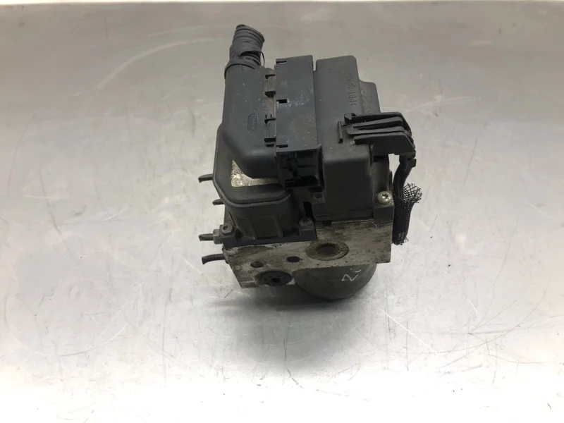 Блок АБС Kia Sorento 2004 589103E310 КРОССОВЕР D4CB