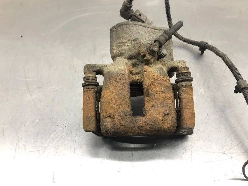 Суппорт тормозной Volkswagen Tiguan 2009 5N0615403 КРОССОВЕР CBAB, задний левый