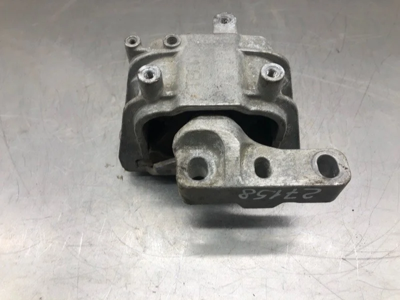 Подушка крепления двигателя Volkswagen Caddy 2010 1K0199262CN МИНИВЭН BLS