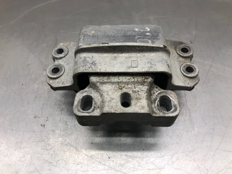 Подушка крепления двигателя VOLKSWAGEN TOURAN 1 2009 1K0199555N МИНИВЭН BLS