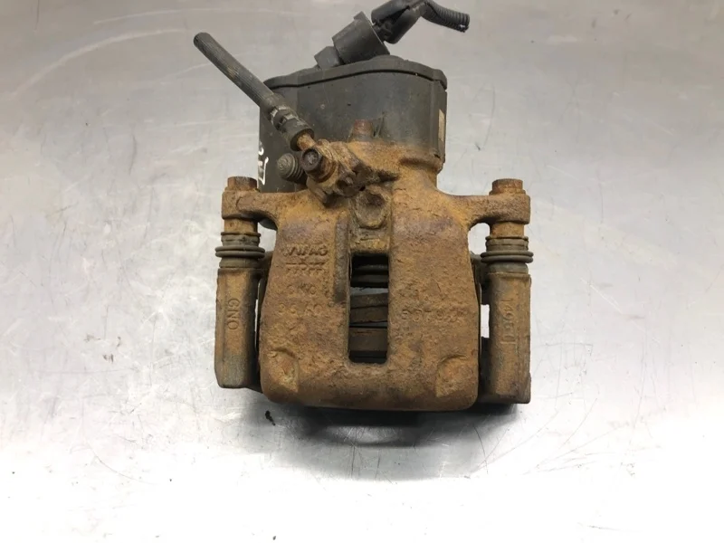 Суппорт тормозной Volkswagen Passat B7 2011 5N0615404 УНИВЕРСАЛ CAYC, задний правый