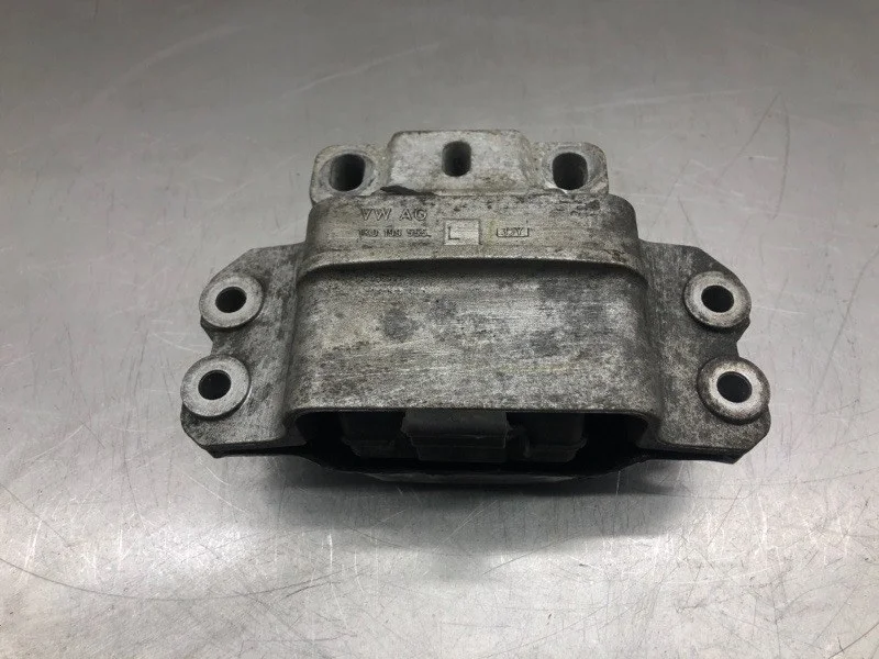 Подушка крепления двигателя AUDI A6 2005 1K0199555 УНИВЕРСАЛ BPP