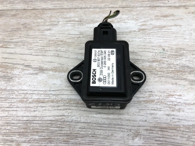 Датчик ускорения AUDI A4 2001 8E0907637A УНИВЕРСАЛ AWX