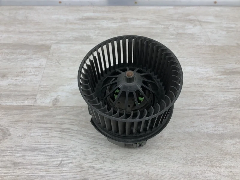 Моторчик печки FORD MONDEO 4 2009 1548220 УНИВЕРСАЛ QXWB