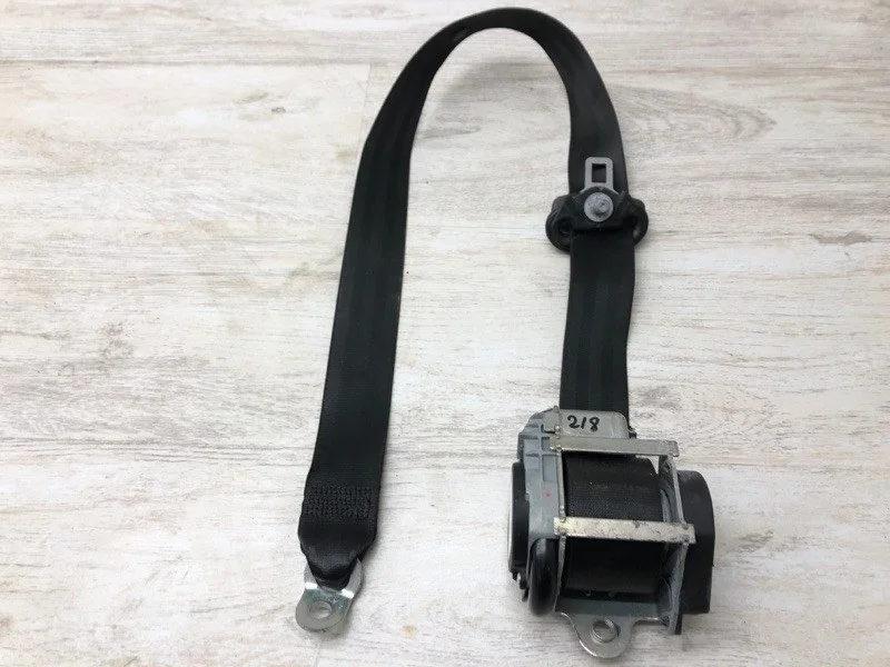 Ремень безопасности SKODA OCTAVIA 2006 1Z0857702A УНИВЕРСАЛ BKD, передний правый