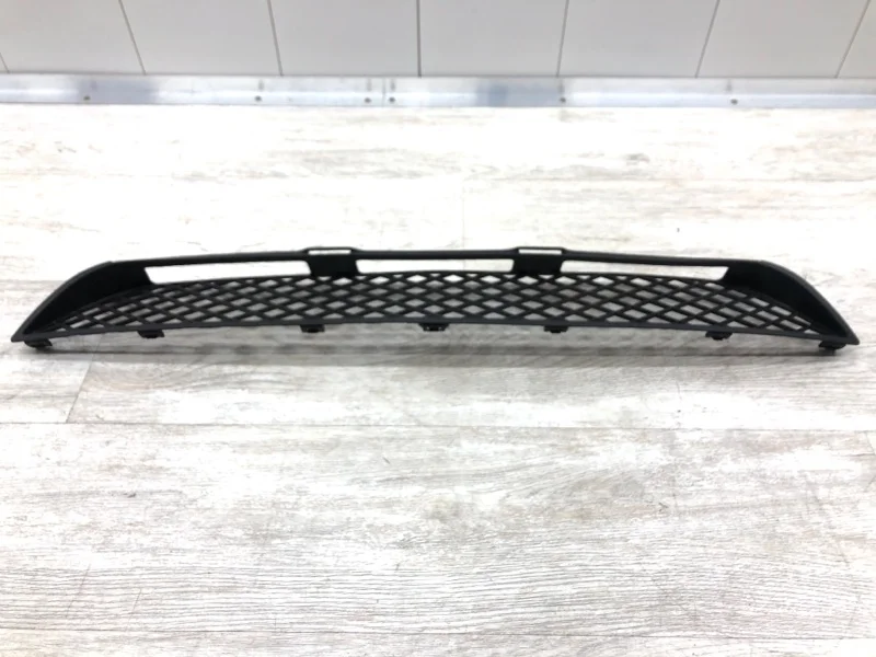 Решетка бампера MERCEDES-BENZ Sprinter 2012 A9068850053 МИНИВЭН 651955