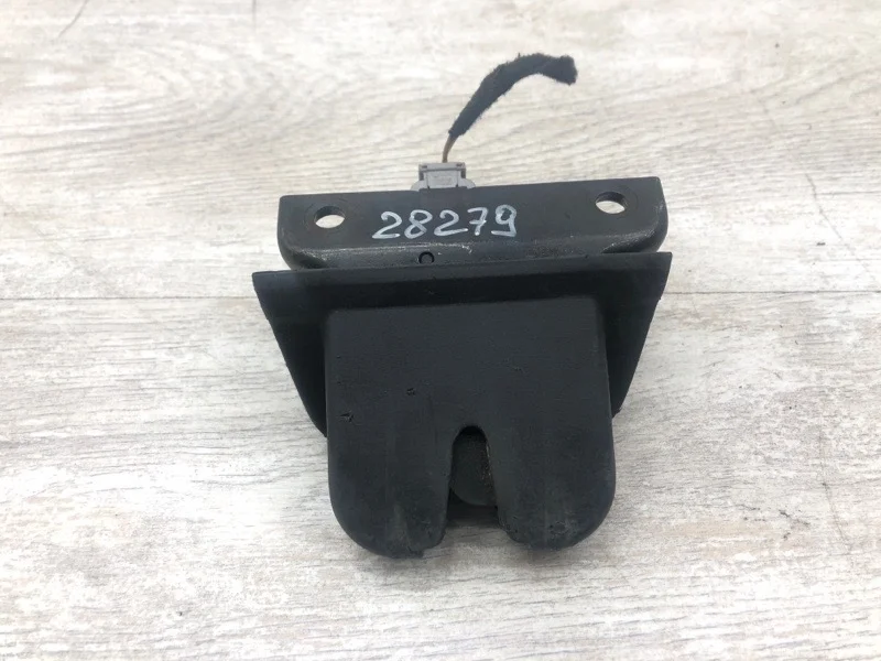 Замок багажника AUDI A6 2003 4B9827505N 2.4