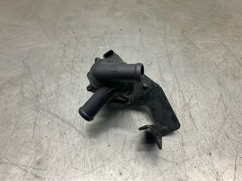 Насос водяной помпа AUDI A4 2008 03L965561 СЕДАН CAGA