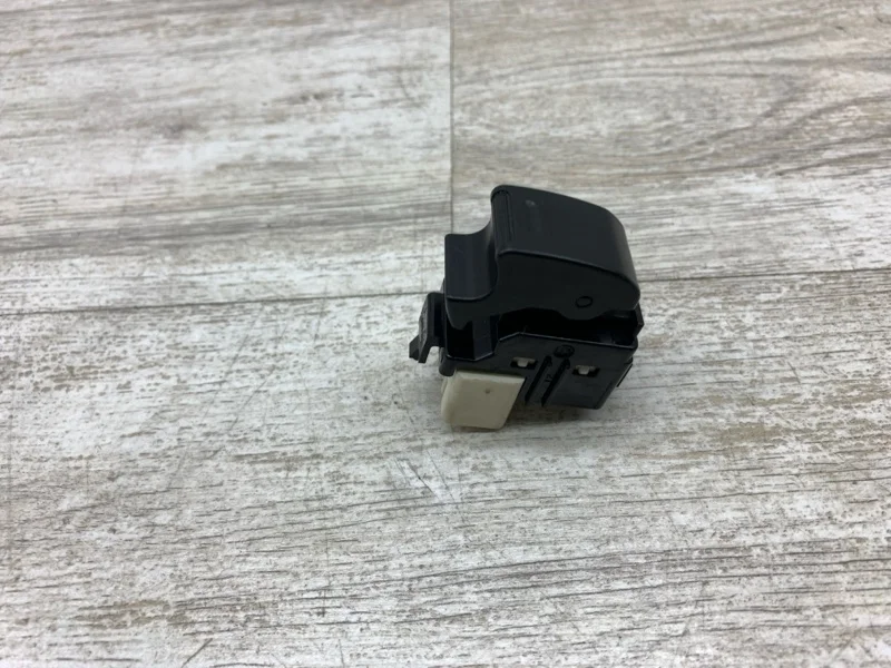 Кнопка стеклоподъемника TOYOTA PRIUS HYBRID 2005 8481012080 ХЭТЧБЕК 1NZFXE, передняя правая