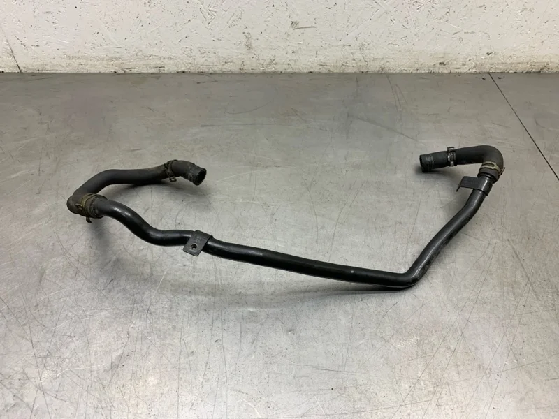 Патрубок системы охлаждения SKODA OCTAVIA 2010 1K0121070BR УНИВЕРСАЛ CAYC