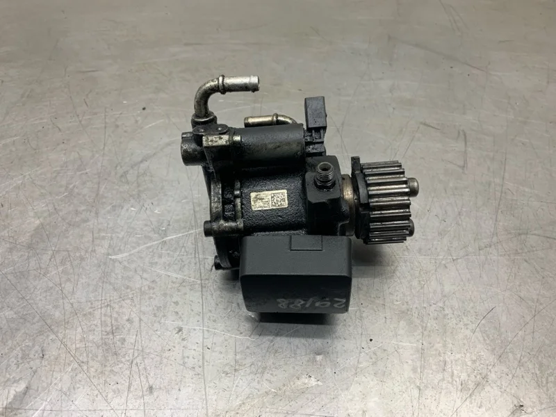 ТНВД Skoda Octavia 2010 03L130755E УНИВЕРСАЛ CAYC