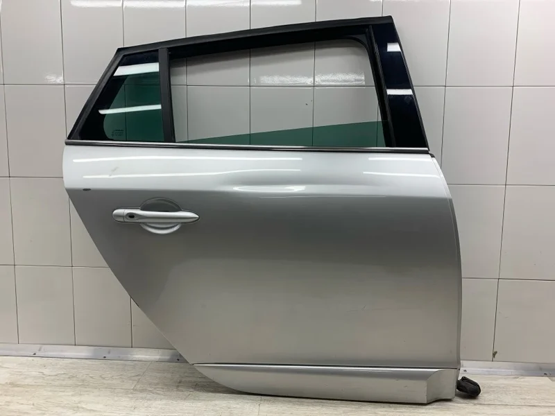 Дверь RENAULT MEGANE 2015 821007080R УНИВЕРСАЛ K9K 636, задняя правая