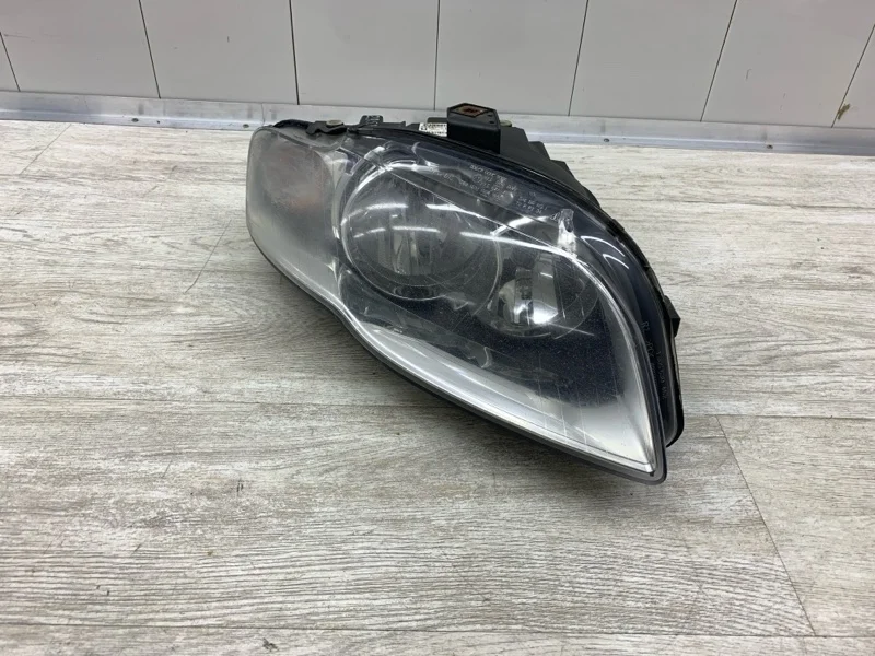 Фара AUDI A4 2006 8E0941004BK УНИВЕРСАЛ ALT, правая