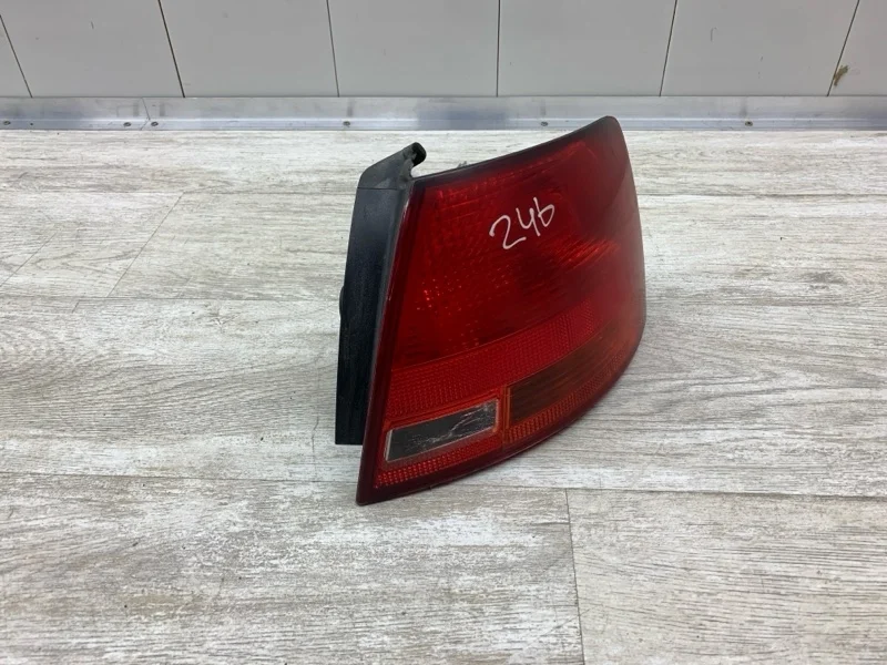 Фонарь AUDI A4 2006 8E9945096E УНИВЕРСАЛ ALT, задний правый