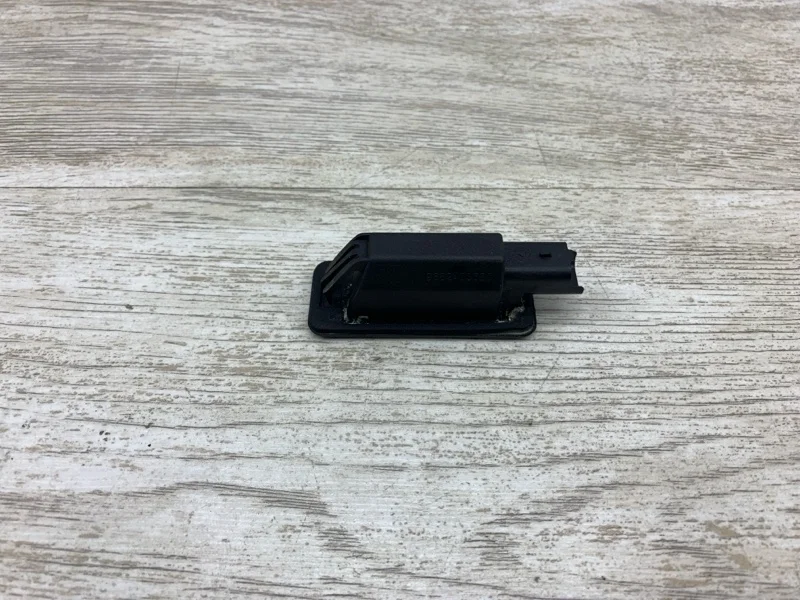 Подсветка номера Peugeot 208 2013 6340G3 ХЭТЧБЕК 8H01 DV4C, задняя