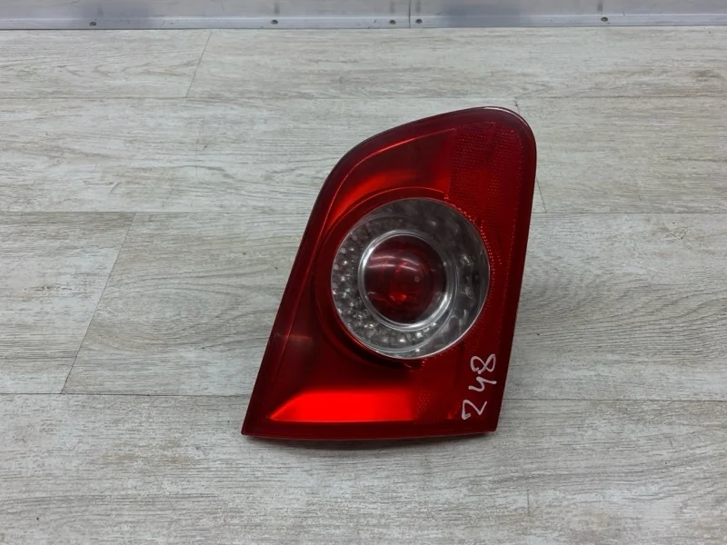 Фонарь крышки багажника VOLKSWAGEN PASSAT 2007 3C9945093 УНИВЕРСАЛ BLS, задний левый