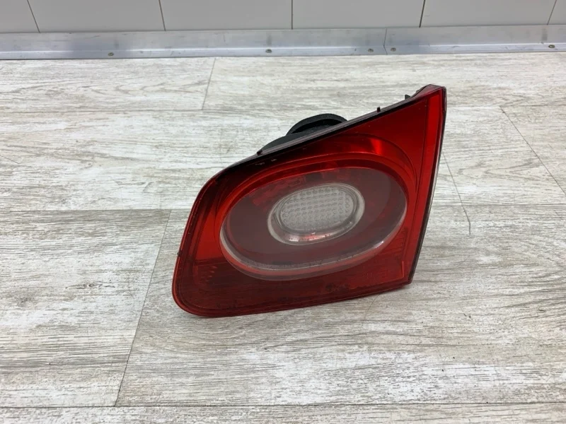 Фонарь крышки багажника VOLKSWAGEN TIGUAN 2008 5N0945094B ВНЕДОРОЖНИК CBAB, задний правый