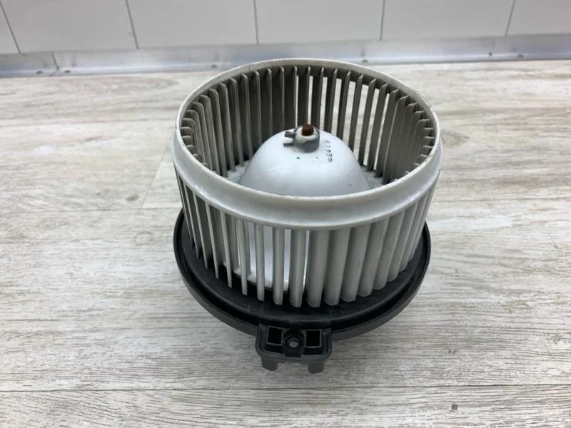 Моторчик печки Chevrolet Captiva 2007 42424010 ВНЕДОРОЖНИК Z20S