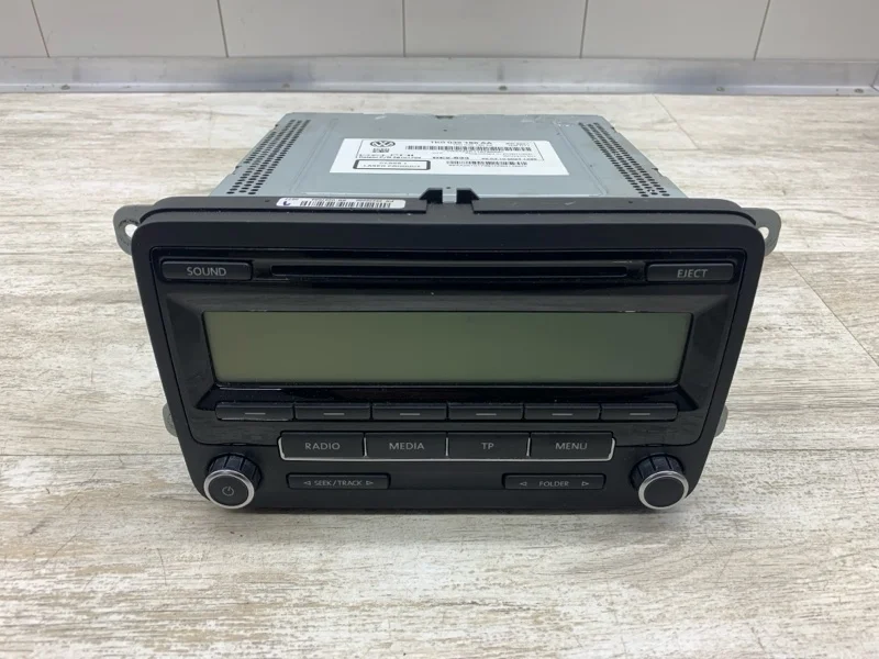 Магнитола VOLKSWAGEN GOLF 2010 1К0035186АА ХЭТЧБЕК CBZB