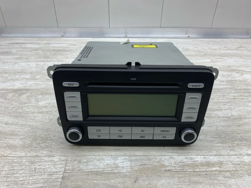 Магнитола Volkswagen Passat 2007 1K0035186AD УНИВЕРСАЛ BLS