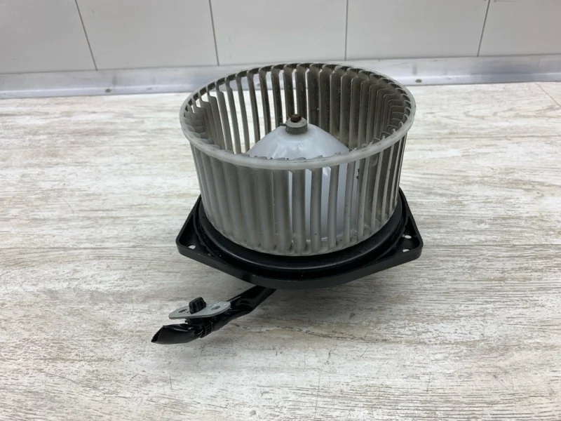 Моторчик печки MITSUBISHI LANCER 2005 5027261040 УНИВЕРСАЛ 4G18