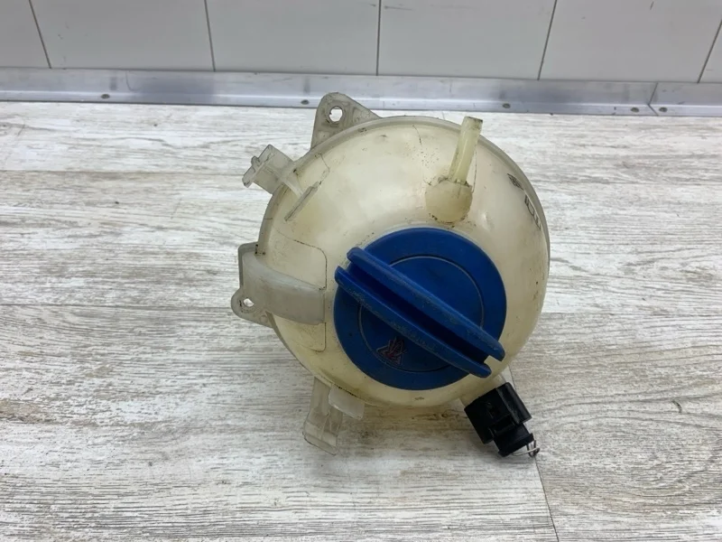 Бачок расширительный Skoda Octavia 2010 1К0121407 УНИВЕРСАЛ CAYC