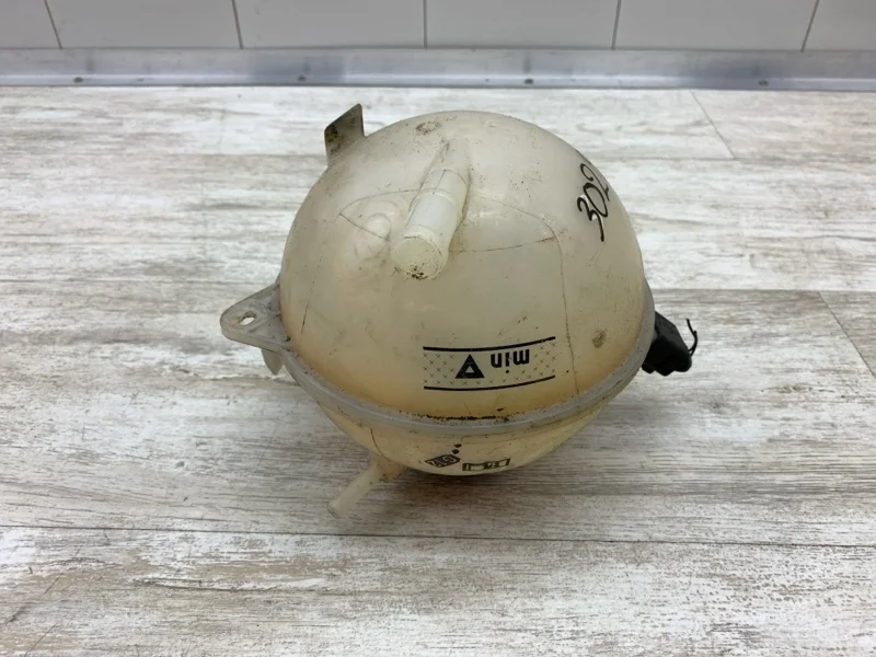 Бачок расширительный Volkswagen Tiguan 2008 1К0121407 ВНЕДОРОЖНИК CBAB