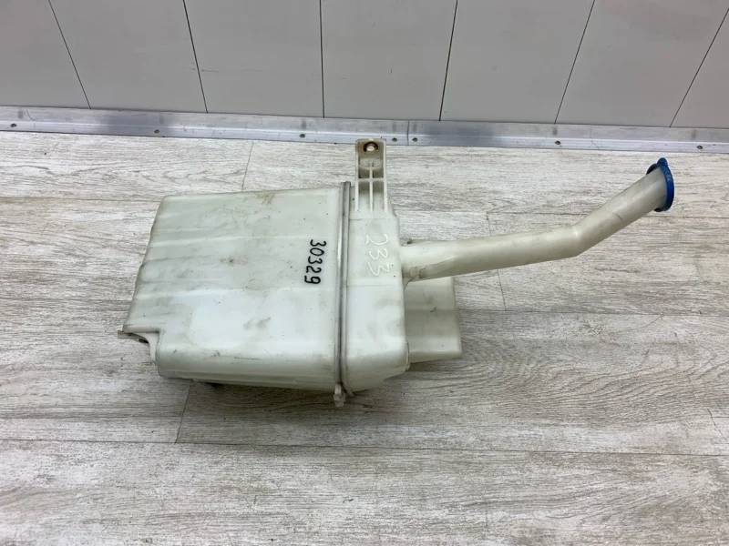 Бачок омывателя Toyota Avensis 2007 8531502100 УНИВЕРСАЛ 1ADFTV