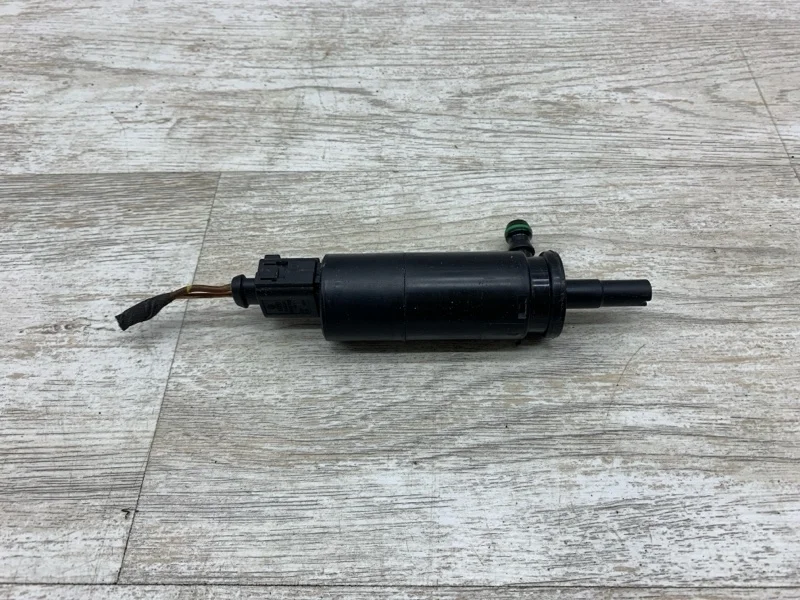 Насос омывателя Volkswagen Golf 2010 3B7955681 ХЭТЧБЕК CBZB