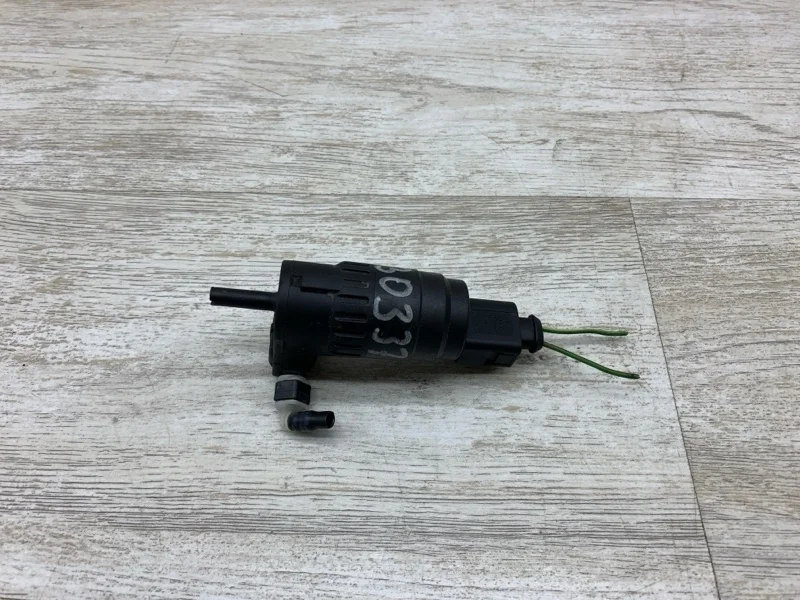 Насос омывателя Volkswagen Golf 2010 1K6955651 ХЭТЧБЕК CBZB