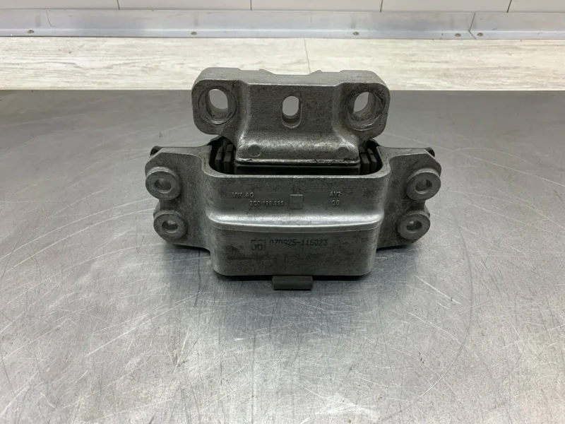 Подушка крепления двигателя VOLKSWAGEN PASSAT 2007 3C0199555 УНИВЕРСАЛ BLS, левая