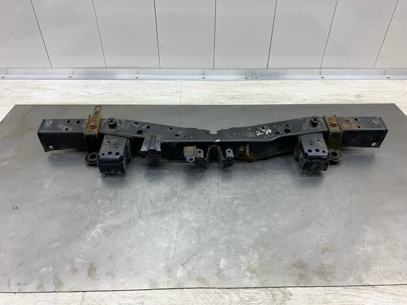 Кронштейн замка капота Toyota Prius Hybrid 2009 5320812560 ХЭТЧБЕК 2ZR-FXE