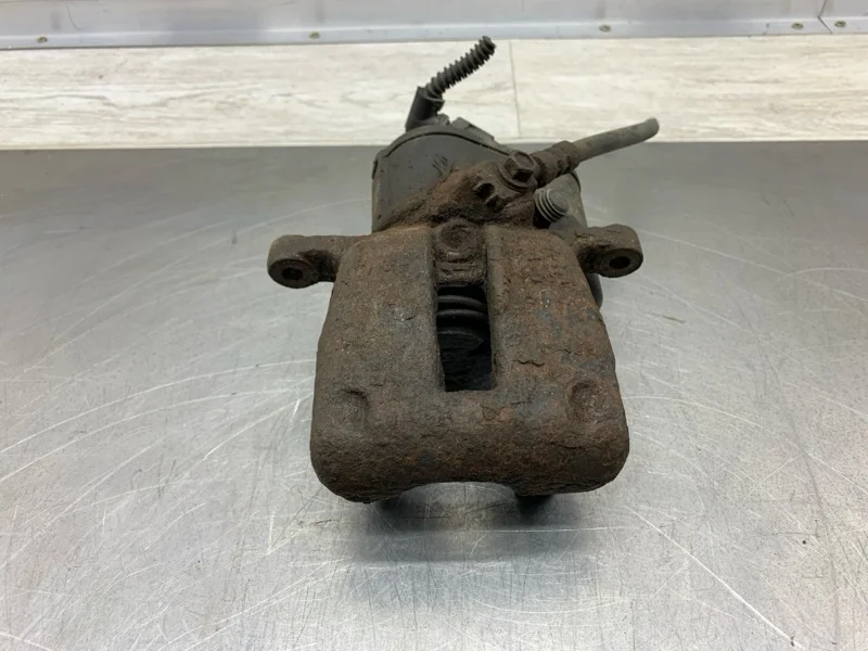 Суппорт тормозной Volkswagen Tiguan 2008 5N0615403 ВНЕДОРОЖНИК CBAB, задний правый