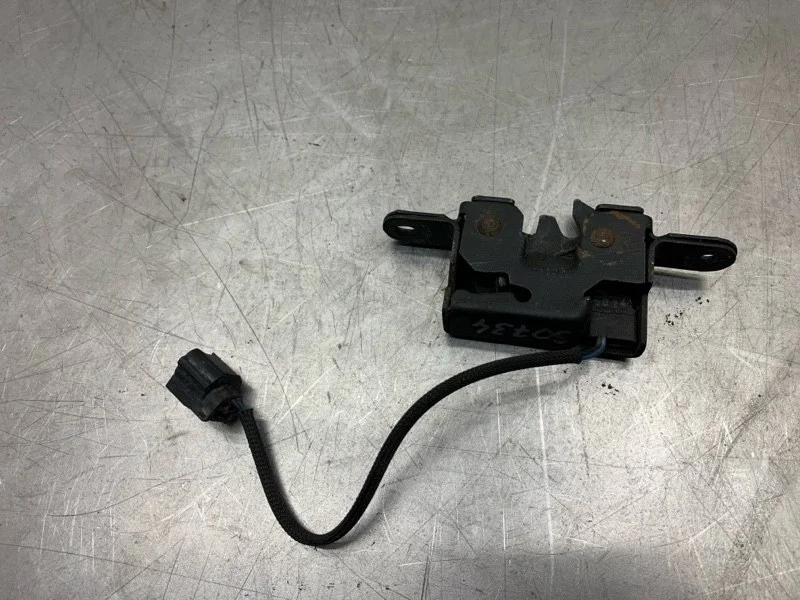 Замок капота Renault Megane 2015 656013497R УНИВЕРСАЛ K9K 636