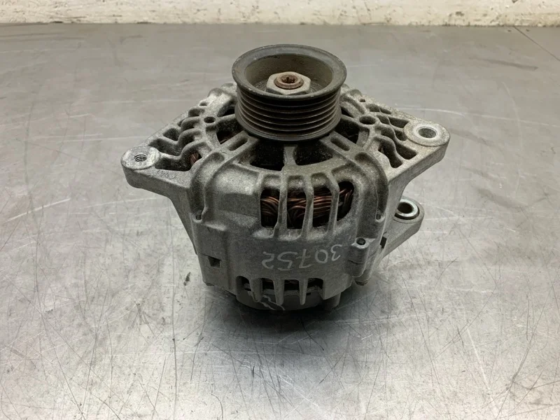 Генератор HYUNDAI i30 2010 373002B600 УНИВЕРСАЛ G4FA