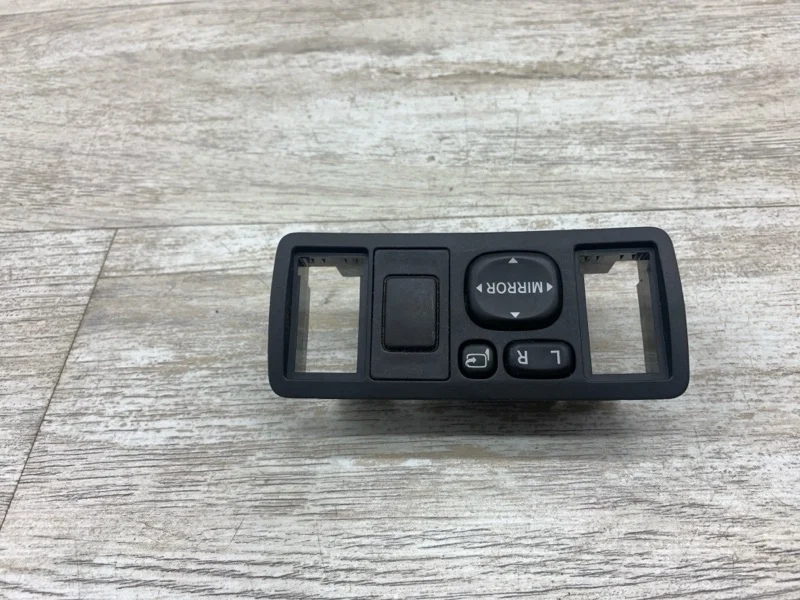 Кнопка управления зеркалами TOYOTA AVENSIS 2007 8487205010 УНИВЕРСАЛ 1ADFTV