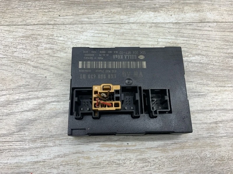 Блок комфорта Volkswagen Tiguan 2009 1K0959433BT ВНЕДОРОЖНИК CBAB