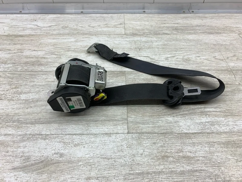 Ремень безопасности SKODA OCTAVIA 2010 1Z0857702C УНИВЕРСАЛ CAYC, передний правый