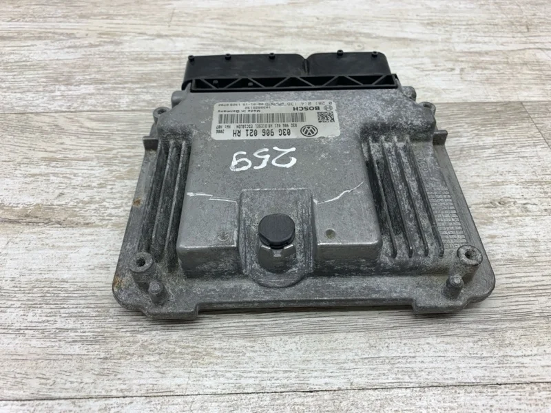 ЭБУ ДВС Skoda Octavia 2008 03G906021RH УНИВЕРСАЛ BLS