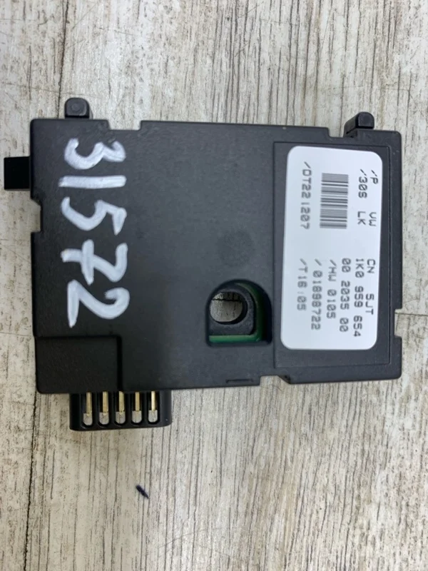 Датчик угла поворота руля Skoda Octavia 2008 1K0959654 УНИВЕРСАЛ BLS