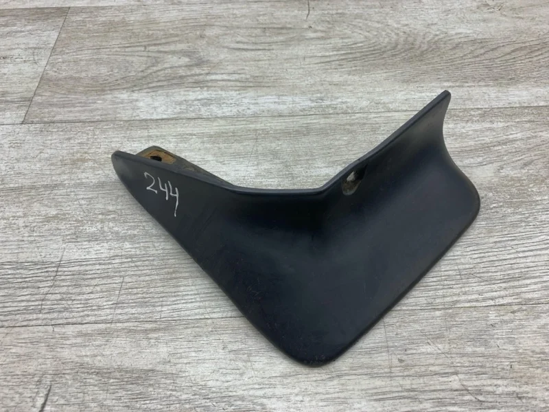 Брызговик MITSUBISHI LANCER 2005 MN126479 УНИВЕРСАЛ 4G18, задний левый